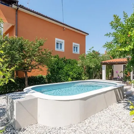 Holiday home With Garden And Private Pool
